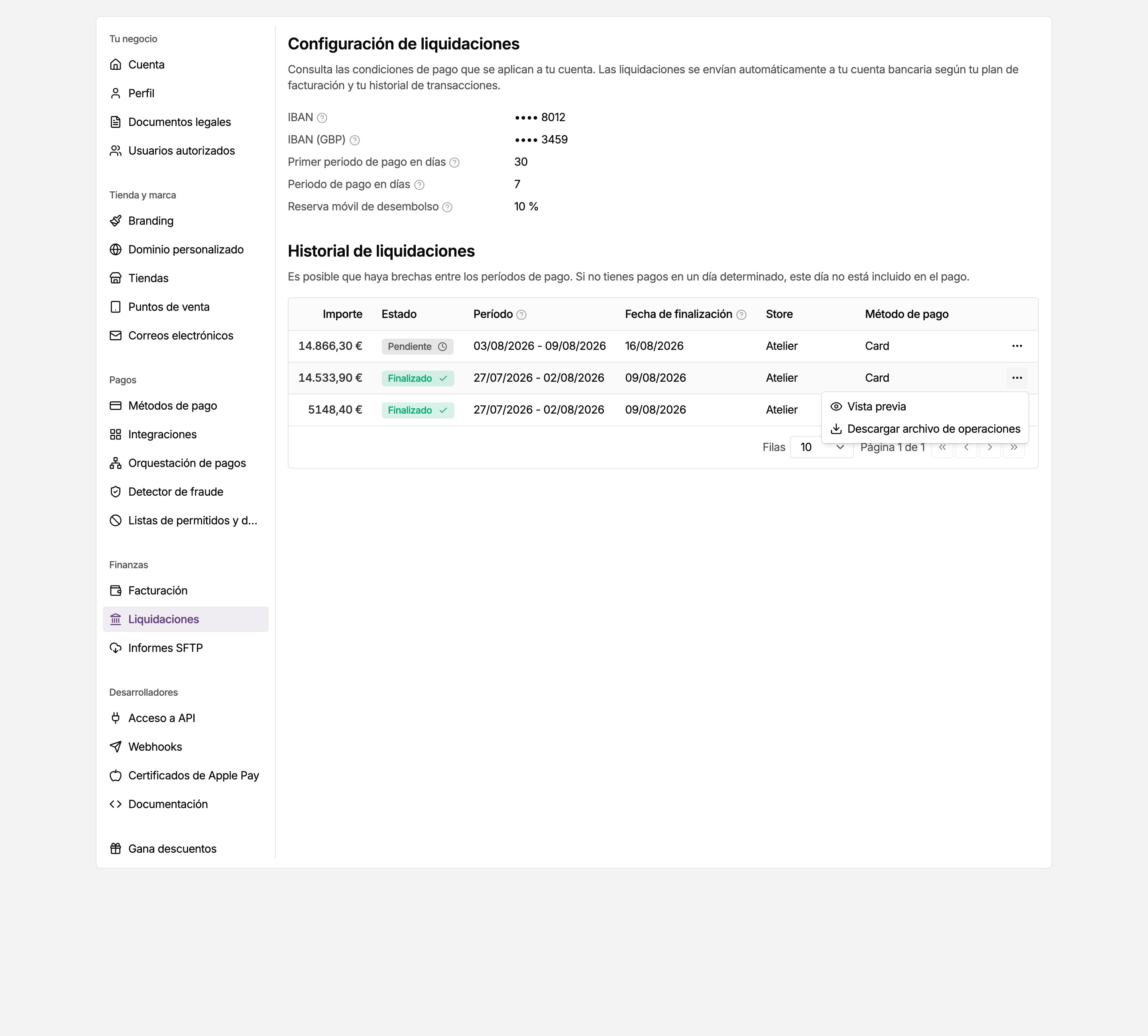 Menú de acciones de una liquidación finalizada en el panel de MONEI, abierto sobre el historial de liquidaciones con Vista previa sobre Descargar archivo de operaciones